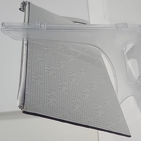 SALE ✅ Jet Set Large EMBOSSED LOGO Zip Clutch Wristlet LEATHER ✨NWT - Picture 9 of 12